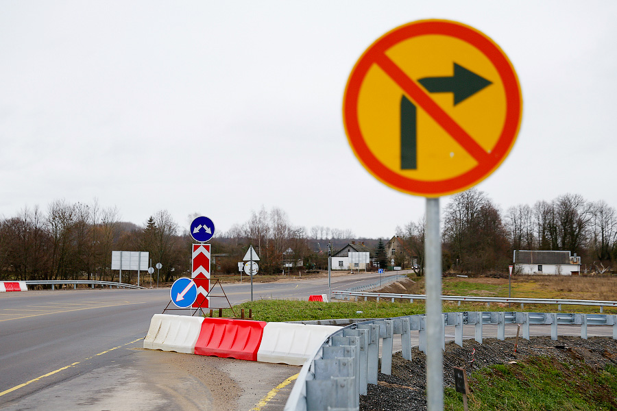 Островки небезопасности: водители боятся серьезных ДТП на балтийской трассе