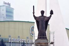 21 декабря: установка памятника Николаю-Чудотворцу