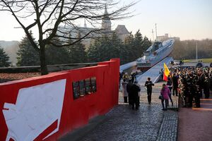 9 декабря: в Калининграде открыли памятник «Морякам-балтийцам»