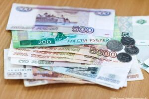 Пенсии, рассрочка, микрозаймы и приём в 1-й класс: нововведения апреля