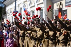 Пособия многодетным, безнадёжные долги, параллельный импорт: нововведения мая