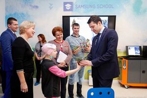 24 декабря: Антон Алиханов посетил детей в онкогематологическом отделении ДОБ