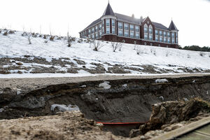 11 февраля: обрушение берега у резиденции Путина в Пионерском