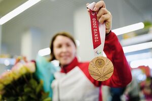 30 августа: бронзовая призерка Паралимпиады Юлия Майя вернулась домой с наградой