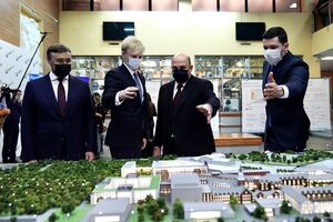 21 октября: премьер-министр РФ Михаил Мишустин посетил БФУ имени Канта