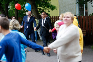 1 июня: врио вице-премьера Илья Баринов в детском доме Зеленоградска