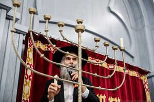 22 декабря: в синагоге Калининграда зажгли ханукальную свечу  