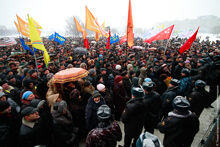 30 января: 10-тысячный митинг протеста политике партии и правительства