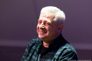 «Вся наша жизнь — сплошной парадокс»: интервью с худруком театра «Третий этаж» 