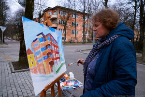 11 апреля: пленэр у здания бывшей поликлиники на ул. Расковой