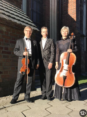 «Знай наших. Сообразим на троих»