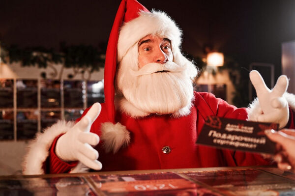 Наслаждение в подарок: как порадовать и приятно удивить близких в Новый год