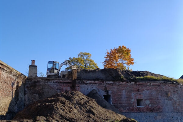 На бастионе «Литва» продолжаются ремонтно-реставрационные работы