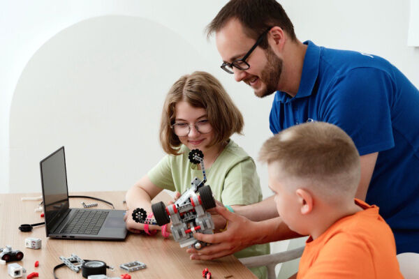 С роботом на «ты», или где учат детей робототехнике в Калининграде