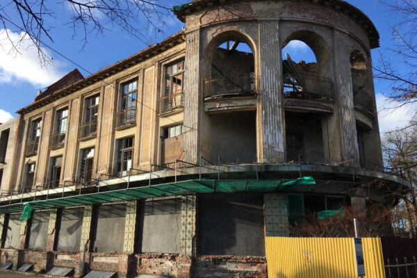 Возвращение «Звездного неба»: какой хотят сделать гостиницу в заброшенном здании в Зеленоградске