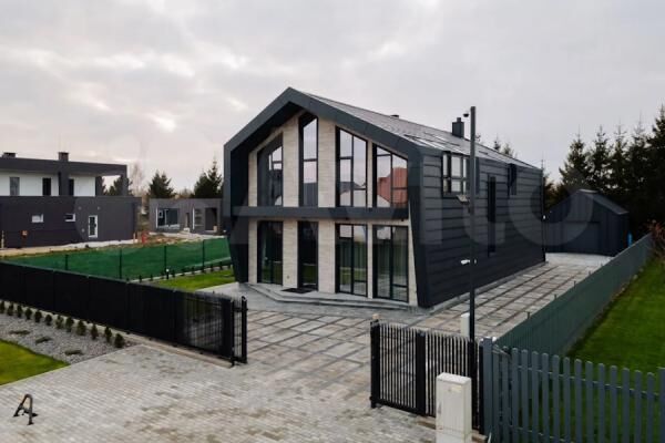 Море под боком, розарий и сад камней: топ-5 дорогих домов в Куликово (фото)