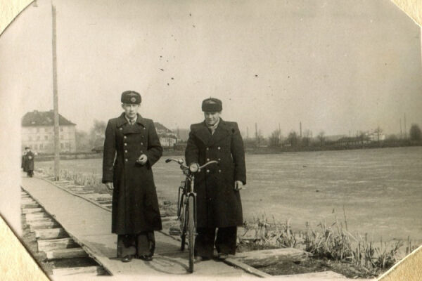 Таможенники-бессребреники и спасительная коза: воспоминания первых переселенцев 