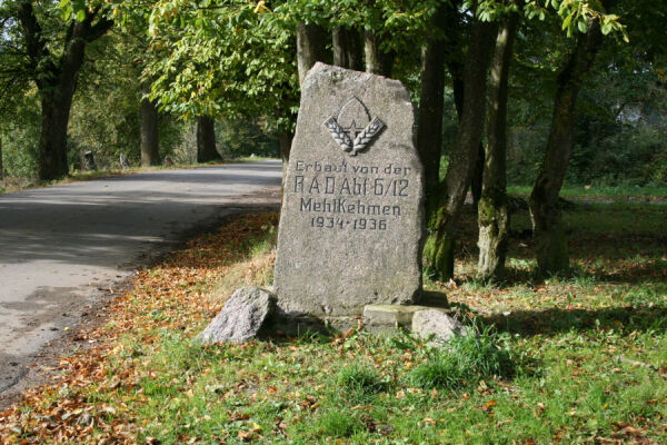 Необъяснимое исчезновение: почему власти снесли «немецкий камень» в Калинино 