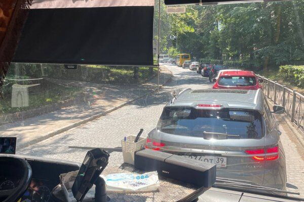 В Светлогорске автобусы стали приходить с большой задержкой из-за «бензиновой пробки» 