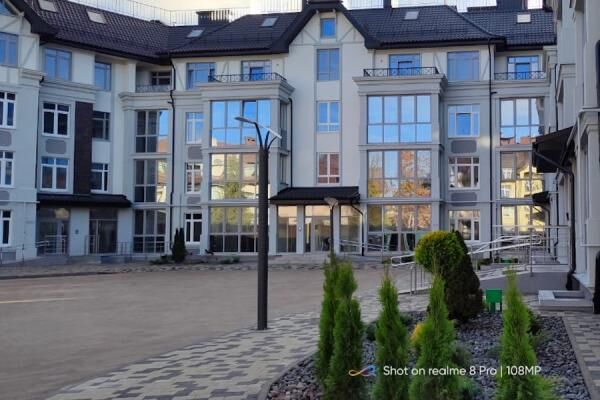 В «Доме гламура и жадности» выставили на продажу арестованную квартиру