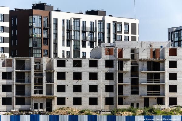 Эксперт: продажи нового жилья просели из-за проблем с ипотекой и «приезжих на паузе»