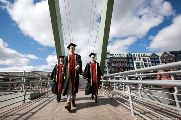 От музея до острова: как в Калининграде открывали Философский мост 