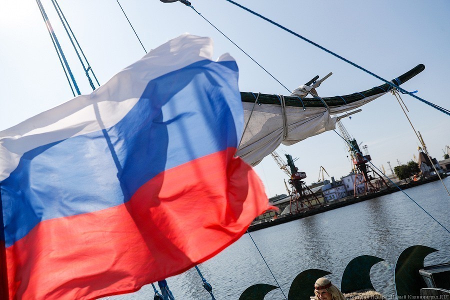 В Калининград пришел «Змей Горыныч». Мы побывали в его «чреве» (фото) (видео)