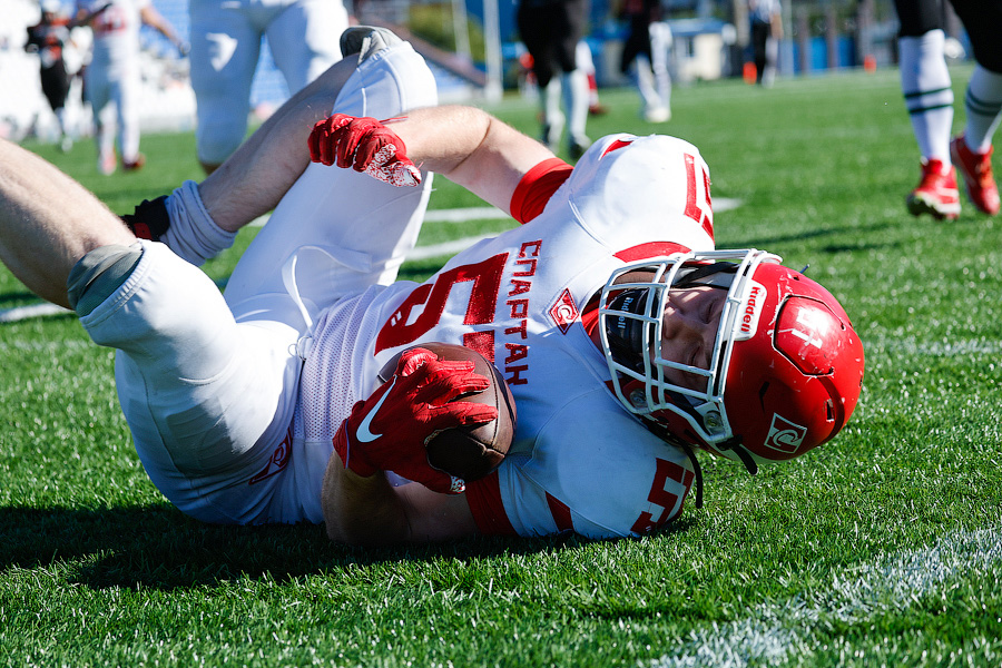 Пролёт «Ястребов»: как в Калининграде сыграли в американский футбол (фото)