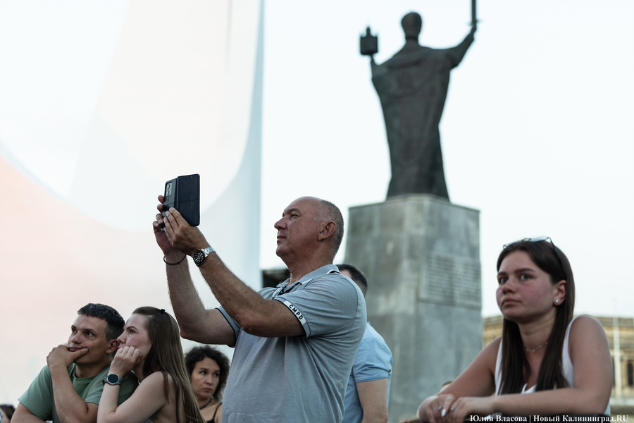 Выпускной на Преголе: как прошёл первый фестиваль «Янтарные паруса» (фото)