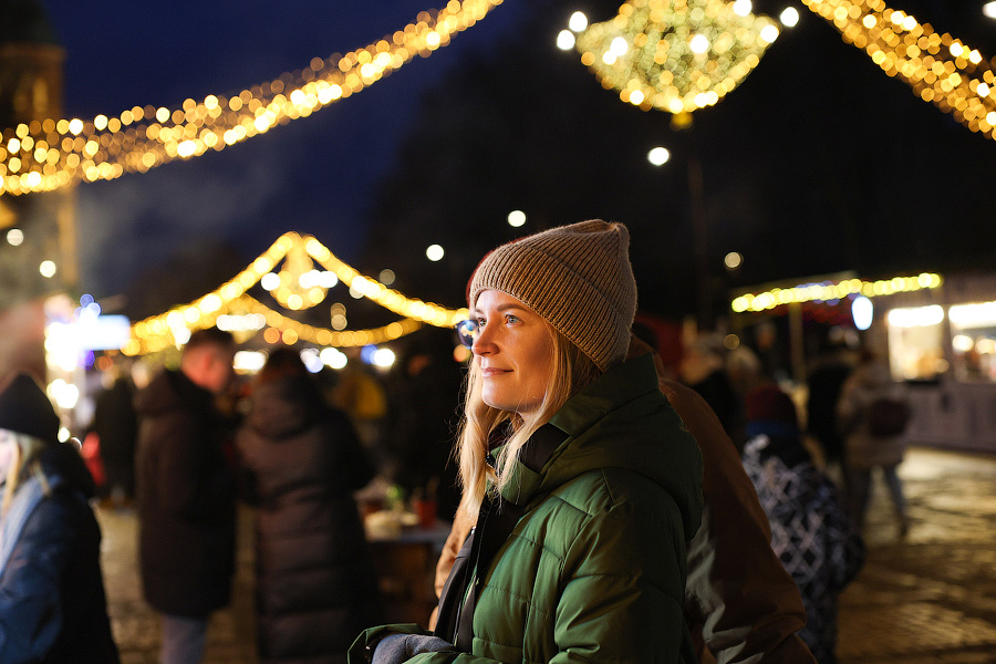 Гастрономическая шаурма и другие: на острове Канта открылась новогодняя ярмарка (фото)