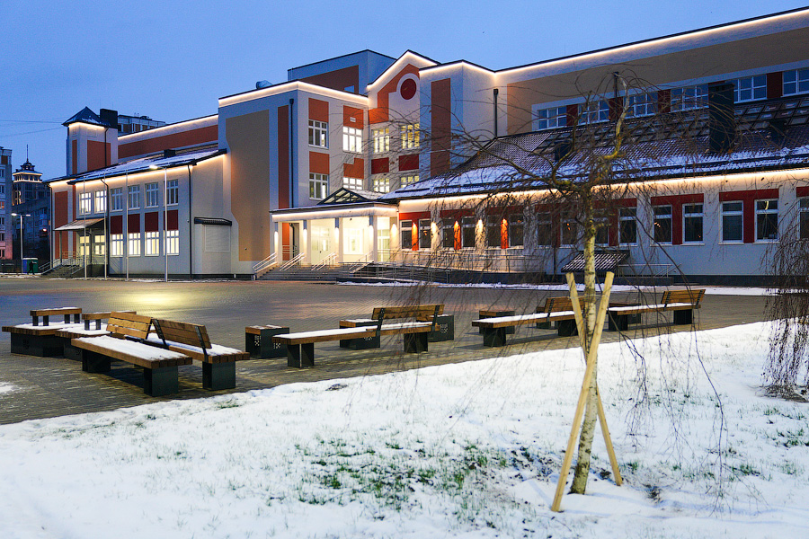 Готова и пуста: новая школа на Артиллерийской откроется только в сентябре (фото)