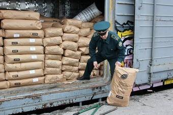 Таможенники задержали 20 тонн какао, отправленного в Новосибирск без документов