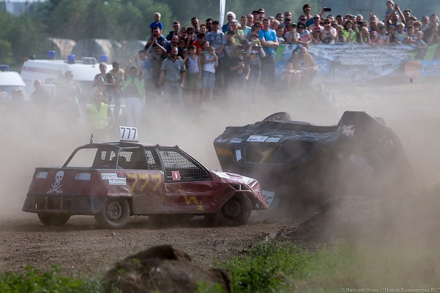 В клубах пыли: как прошел фестиваль экстремальных видов спорта «Ускорение»