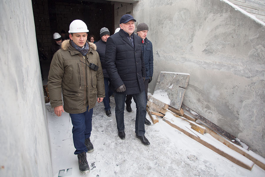Цуканов заявил о разногласиях между заказчиком и подрядчиком по стадиону в Калининграде