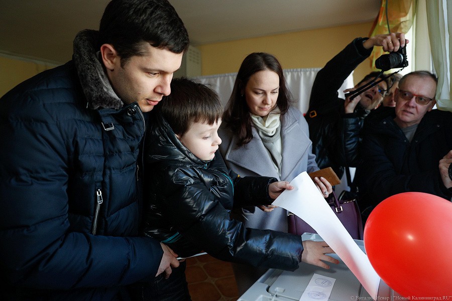 За гречку и тушёнку: как калининградцы выбирали президента России (фото)