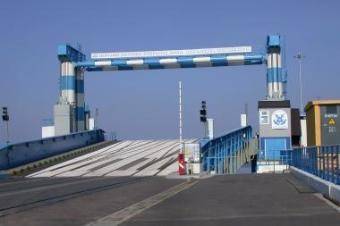 Власти Швеции заявили о содействии запуску парома в Калининград