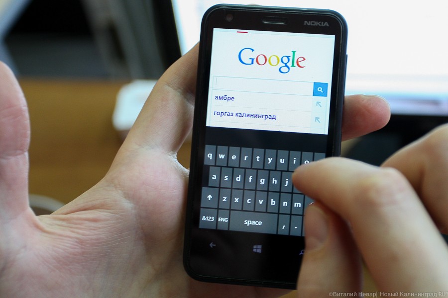 Госдума приняла закон о запрете на продажу телефонов без российских приложений