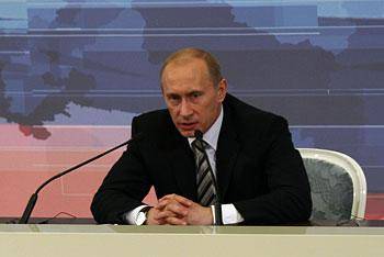 Путин приказал создать систему экстренного оповещения за 13,5 месяцев