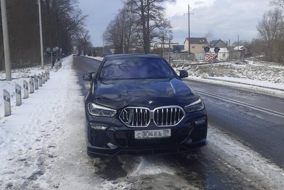 Прокуратура: на трассе возле Прибрежного BMW сбил 13-летнюю школьницу (фото)