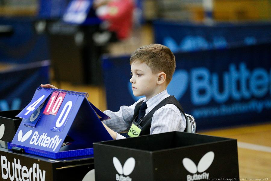 Ракетки и сетка: в Калининграде проходит чемпионат по настольному теннису