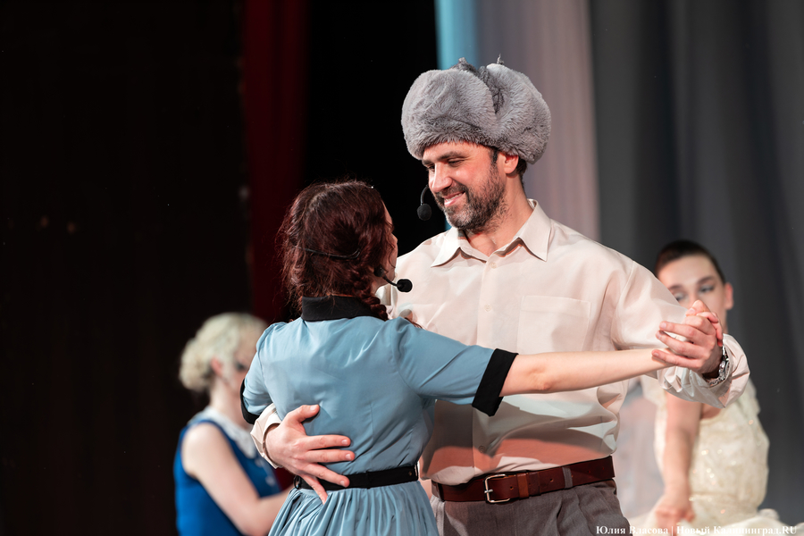 Воспевая любовь: в музтеатре прошел генеральный прогон мюзикла «Девчата» (фото)