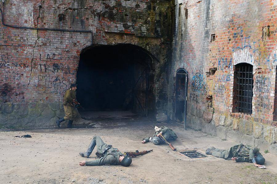 Снова взяли Кёнигсберг: как прошла реконструкция сражения у форта №5