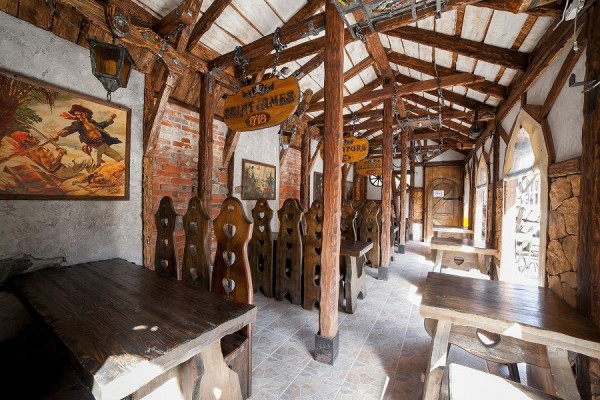 Таверна «Капитан Флинт» приглашает на борт настоящих романтиков