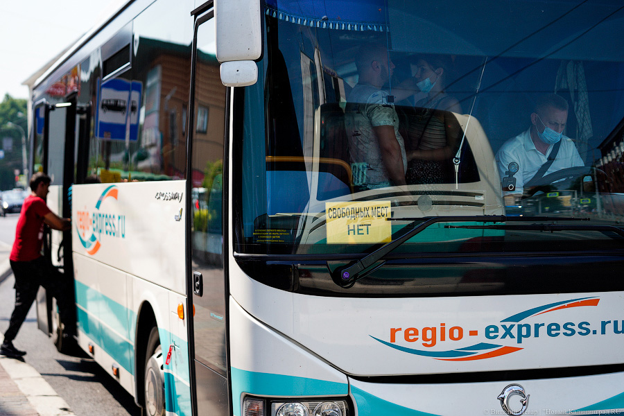 Не для слабаков: желающие уехать к морю штурмуют электрички и автобусы