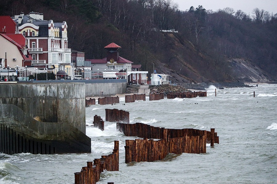 «В ожидании 70 метров»: как ведутся работы по расширению пляжа в Светлогорске