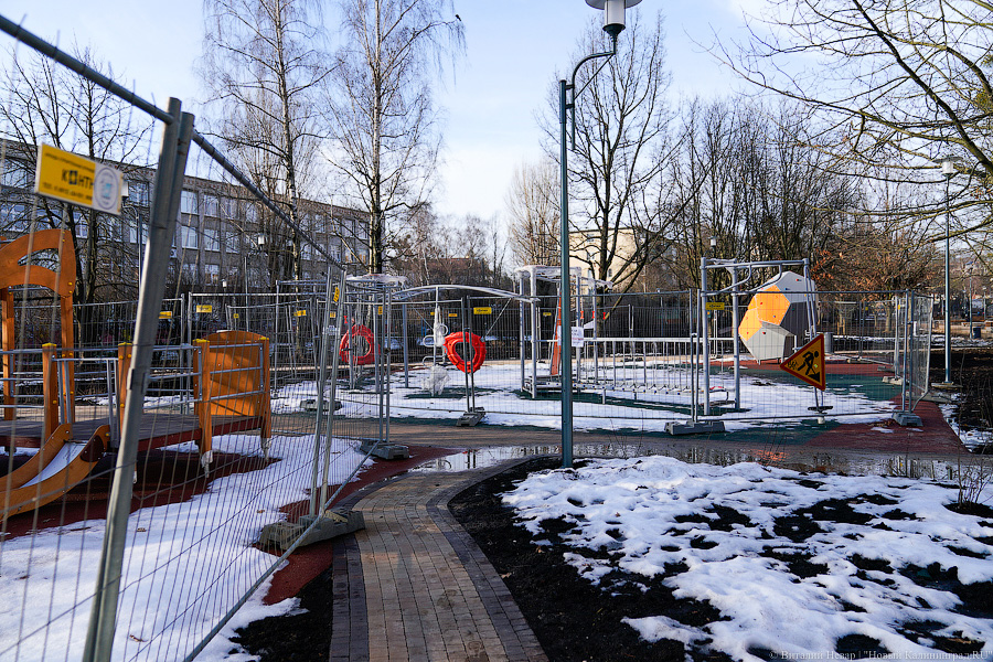 Как выглядит обновленная пешеходная зона на улице Рокоссовского без снега (фото)