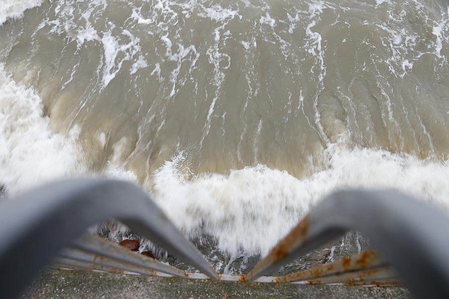 Штормовые селфи: ураган в Светлогорске (фото)