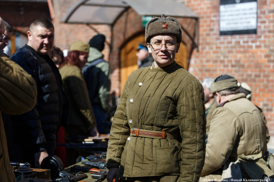 Знамя над бастионом: в Калининграде прошла реконструкция взятия башни Дона (фото)