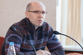 Рудников предложил распространить по почтовым ящикам текст закона о капремонте