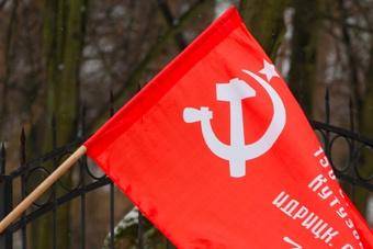 «Коммерсант»: изгнанные из КПРФ коммунисты намерены создать новую партию